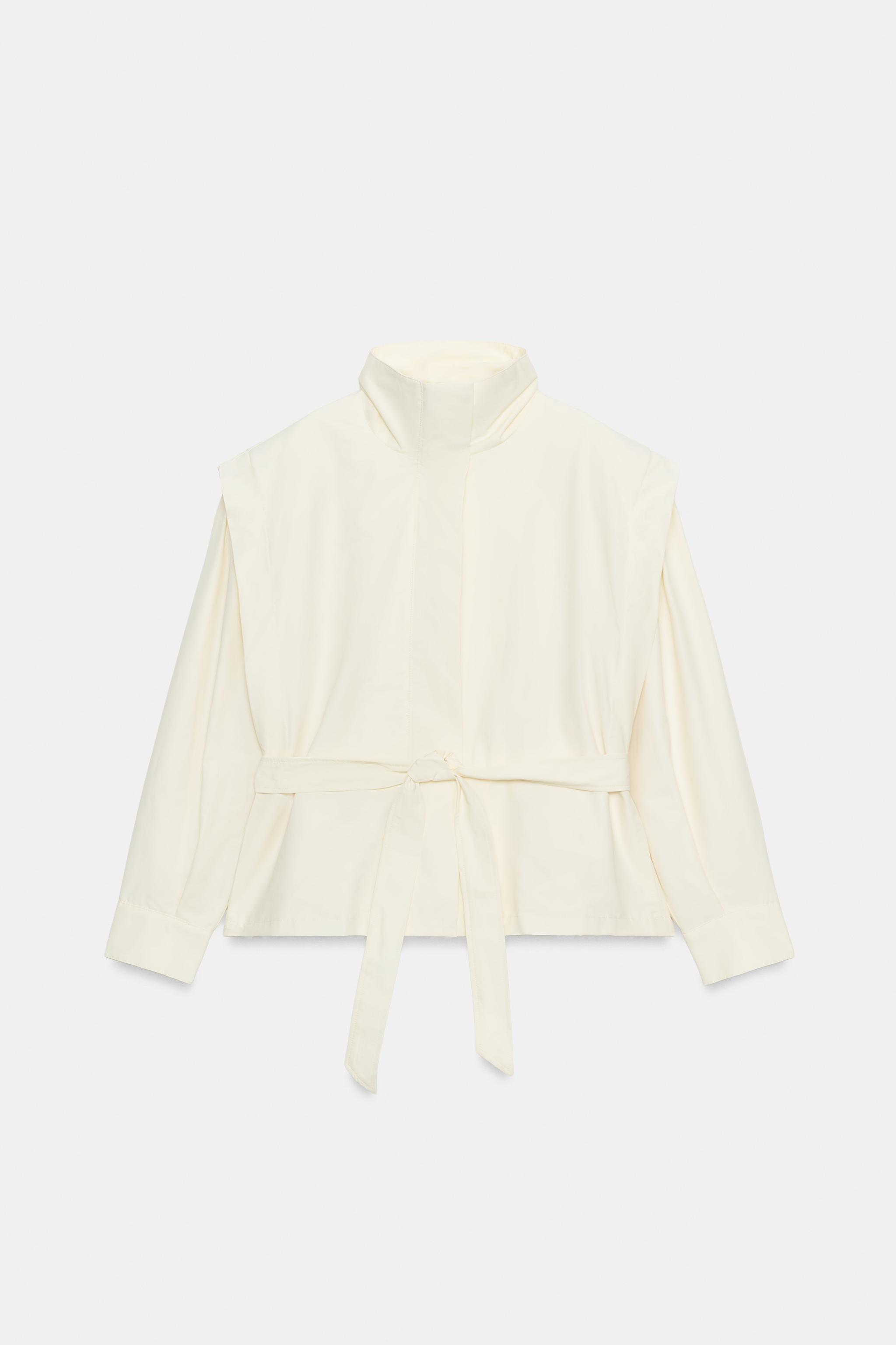 HIGH-NECK BELTED BLAZER