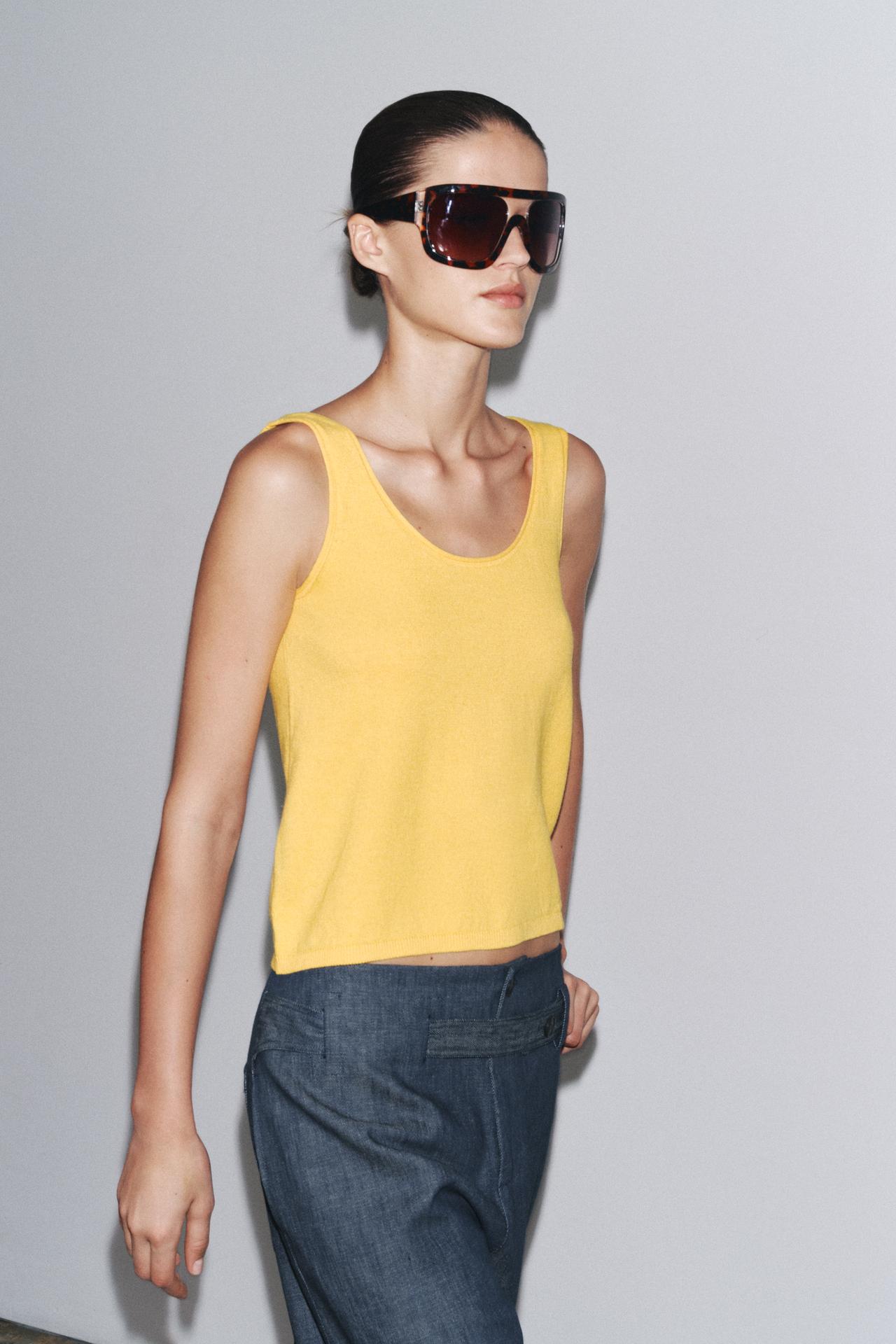 BASIC KNIT TOP