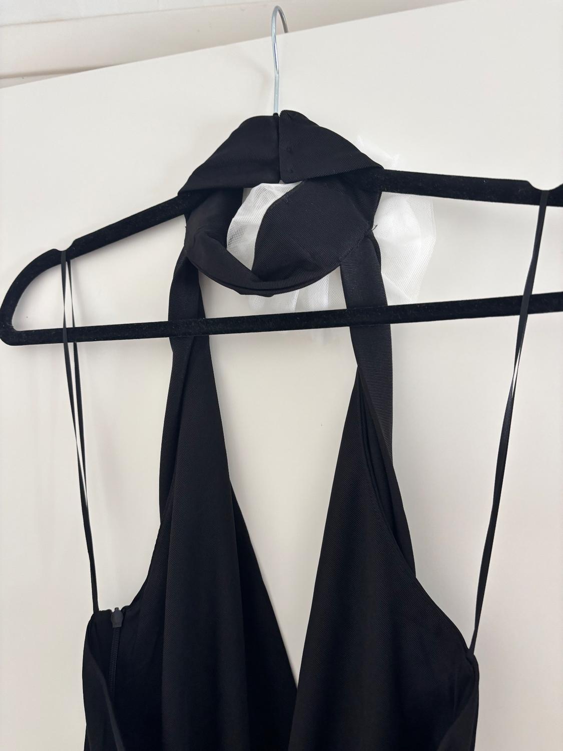 HALTER BODYSUIT WITH FLORAL APPLIQUÉ - Image 8
