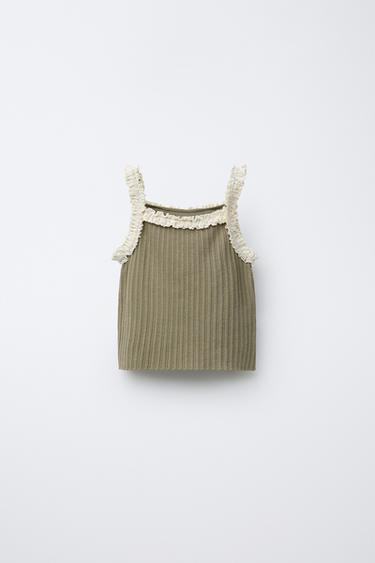 CAMISETA PUNTO TIRANTES PUNTILLA - Khaki de Zara