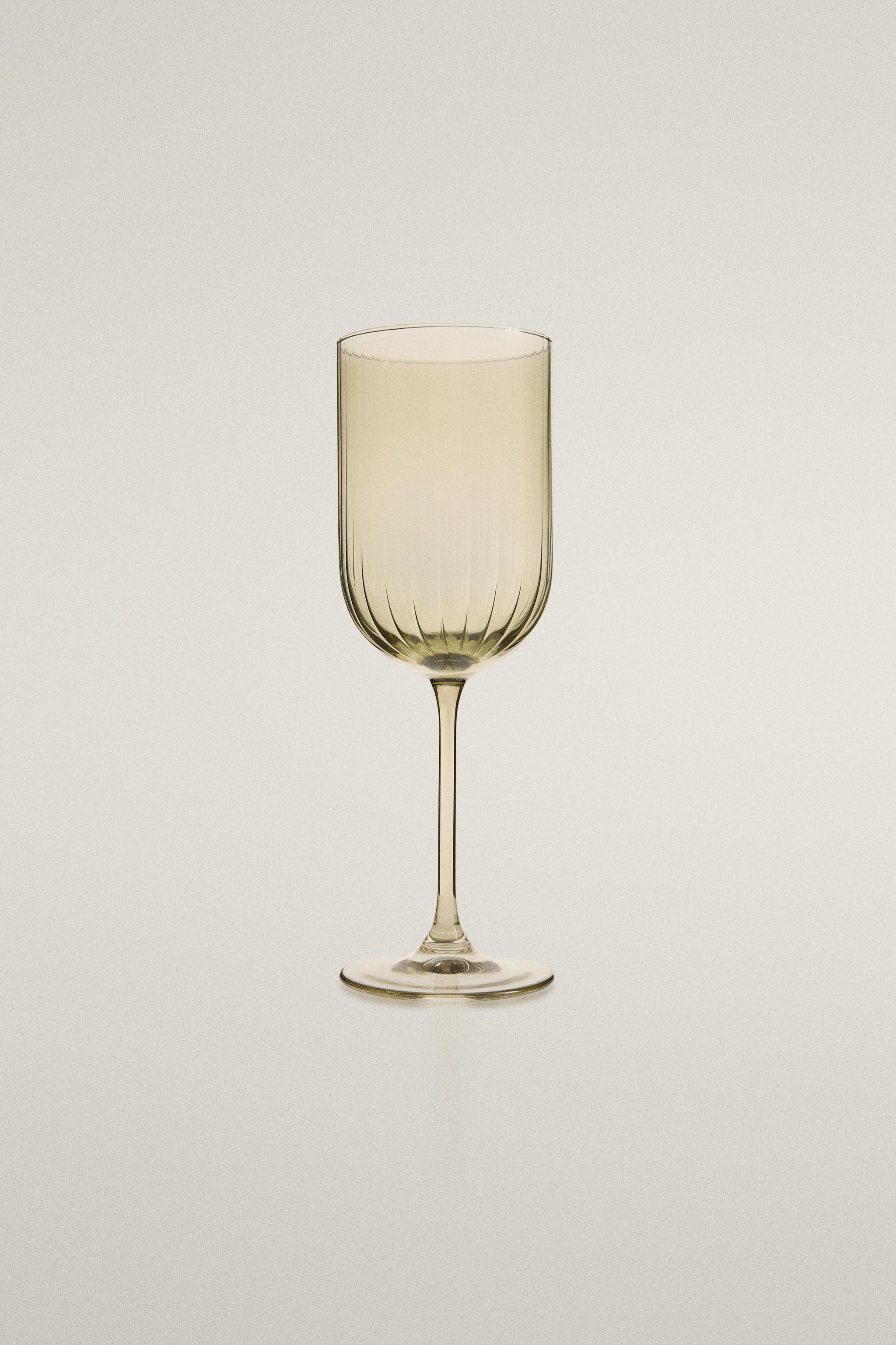 RAISED VERTICAL LINE GLASS