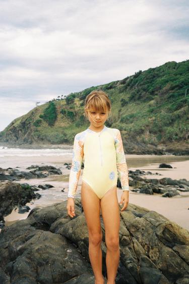 6-14 AÑOS/ BAÑADOR MAILLOT MAUI & SONS ® - Amarillo de Zara