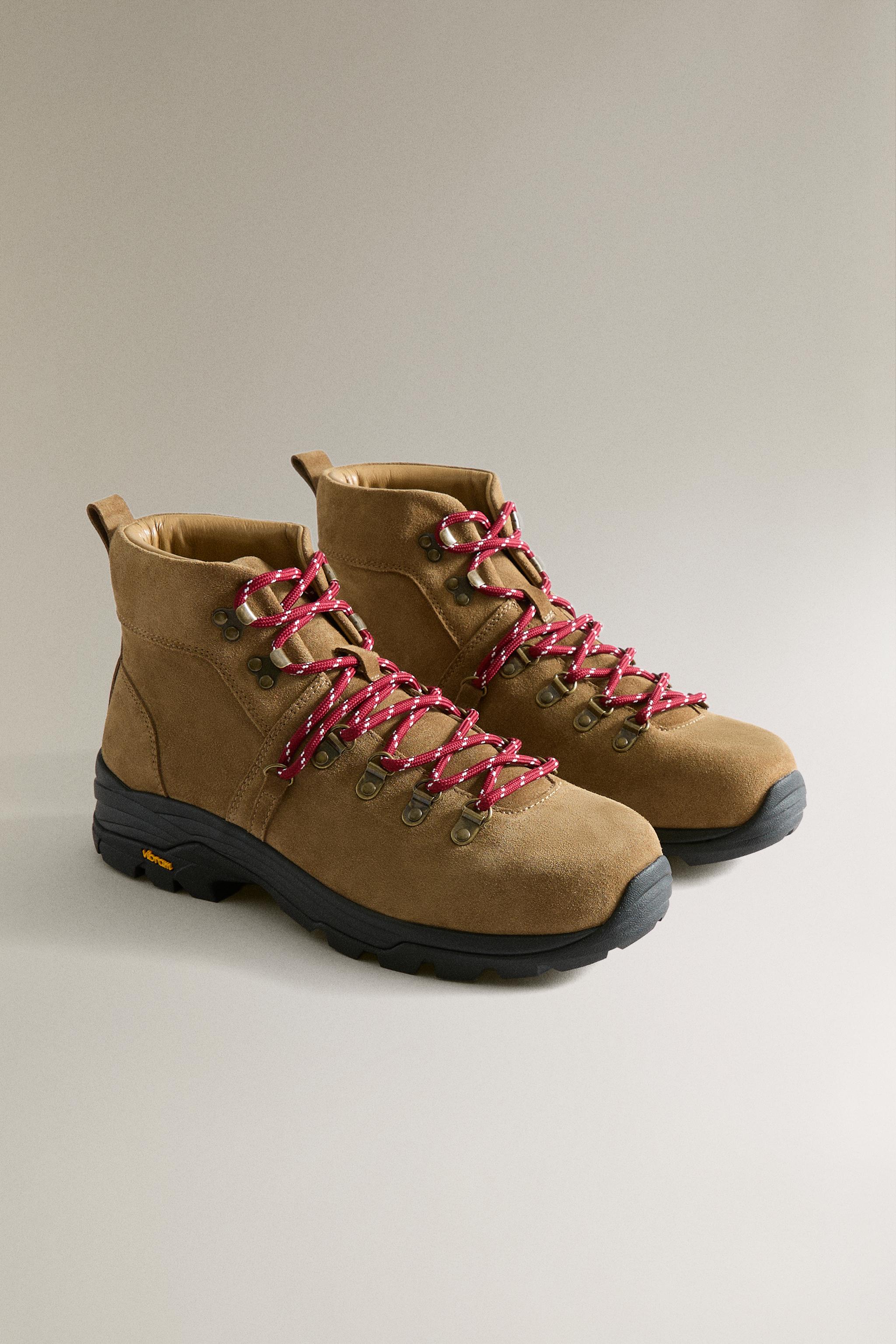 BOTTINES DE TREKKING EN CUIR
