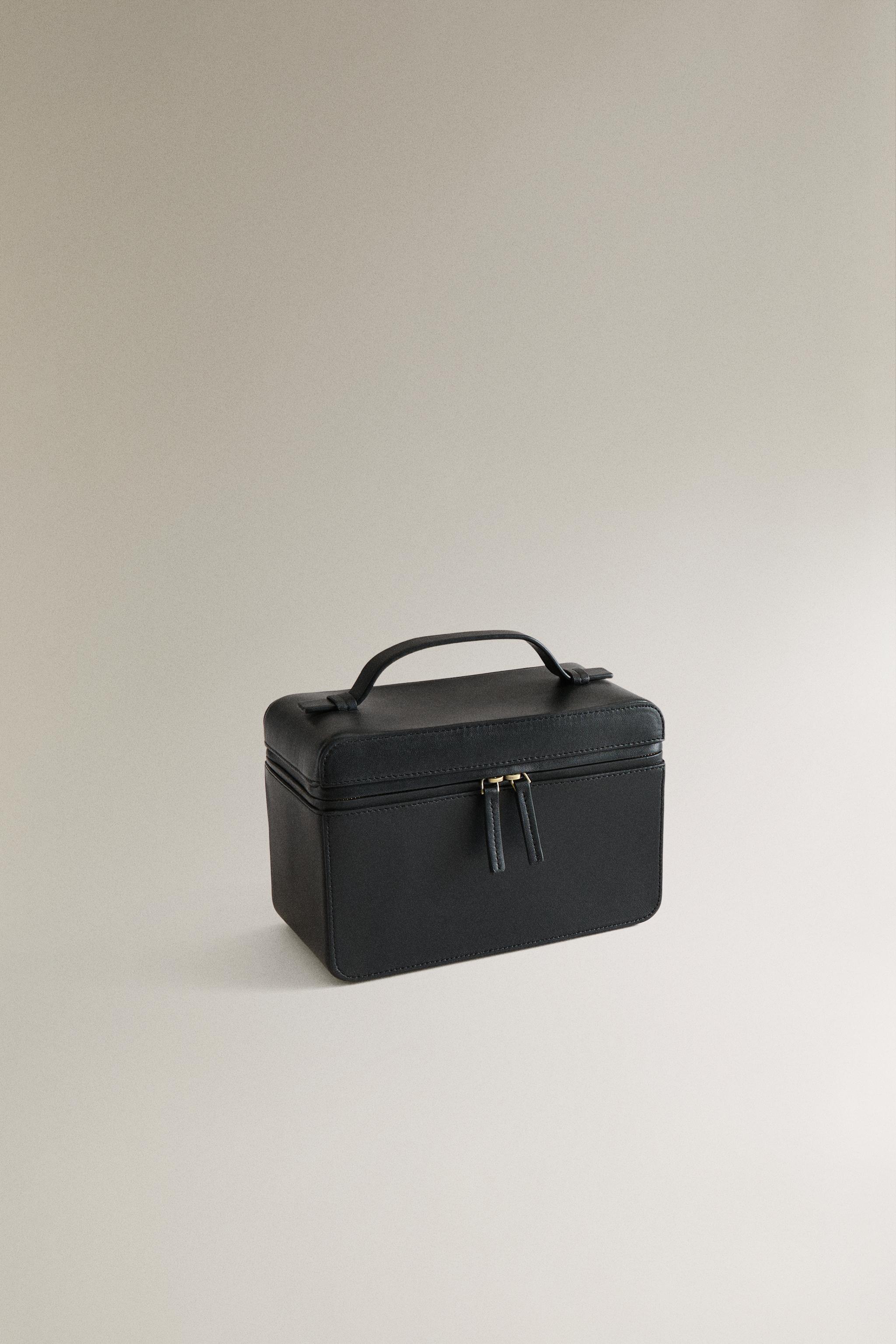 LEATHER BRIEFCASE TOILETRY BAG