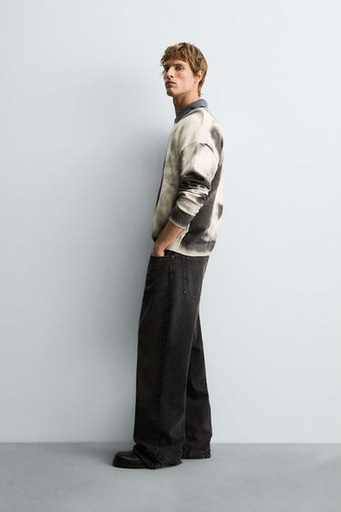 PULL LAVÉ À IMPRIMÉ ABSTRAIT - Écru de Zara - Image 3