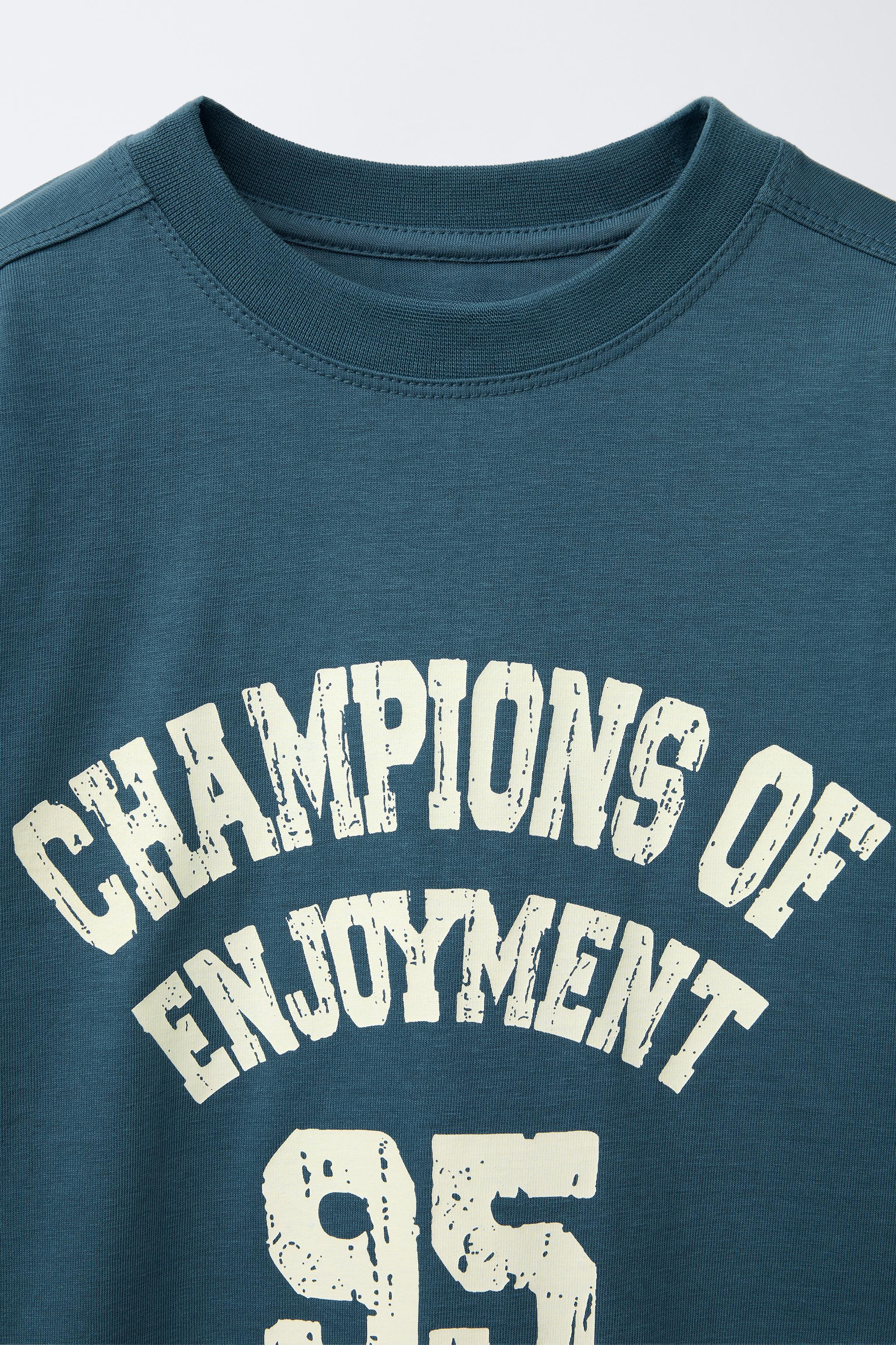TEXT PRINT T-SHIRT AND BERMUDA SET