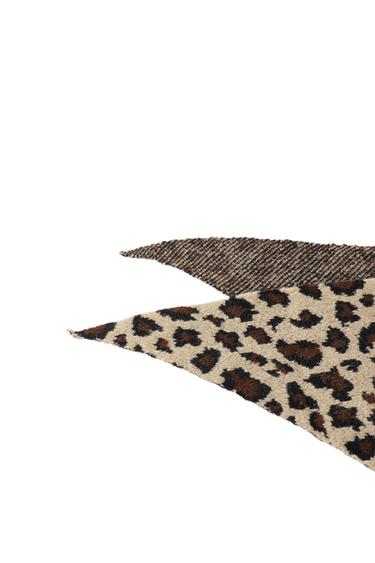 PAÑOLETA PUNTO TRIANGULAR ANIMAL PRINT - Marrón de Zara