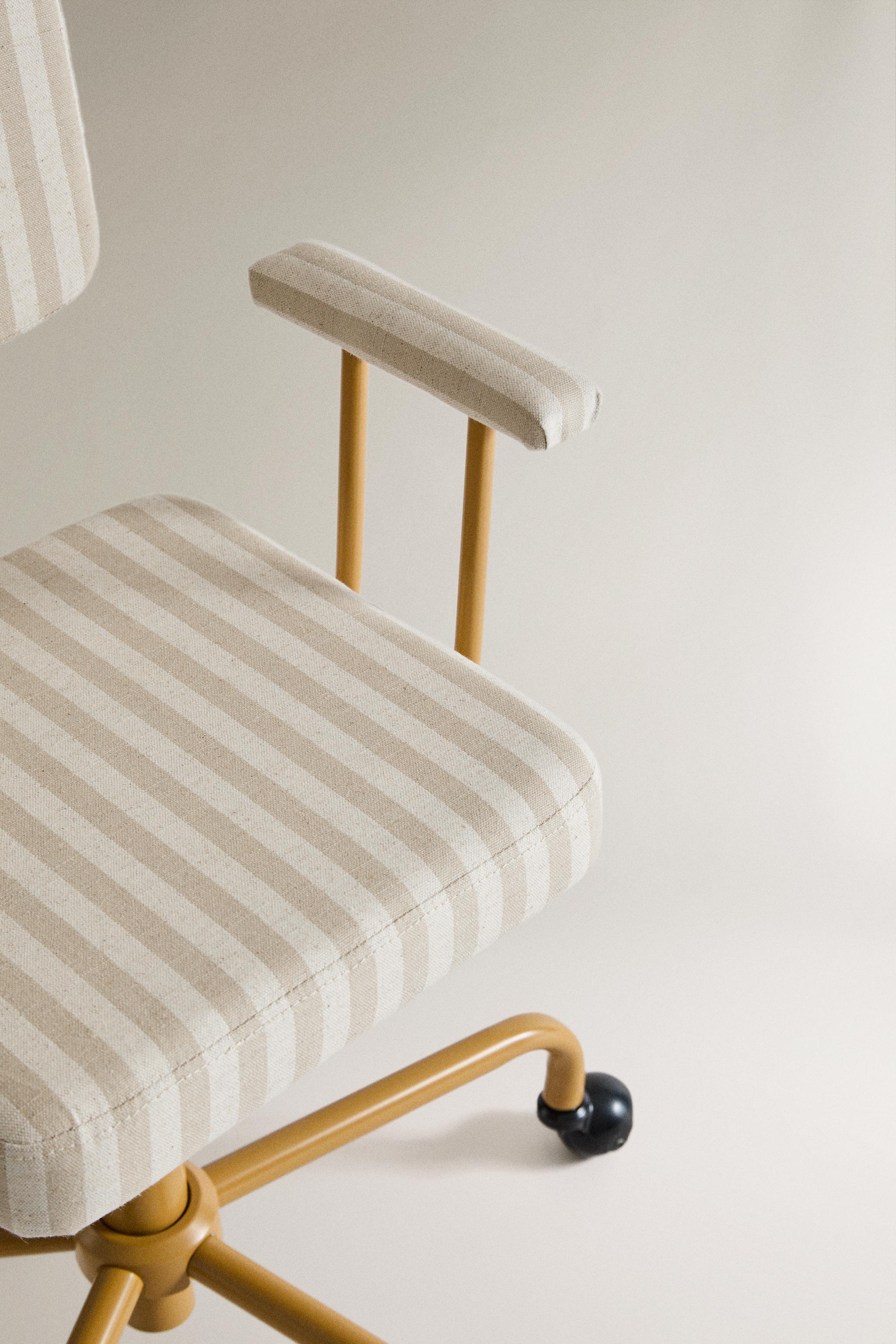 KIDS’ METAL WHEEL DESK CHAIR — Mustard