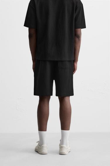 BERMUDA JOGGING STRUCTURÉ - Noir de Zara - Image 2