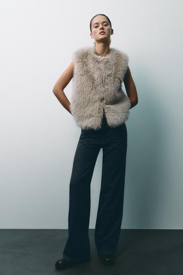 FAUX FUR WAISTCOAT ZW COLLECTION - Taupe grey by Zara