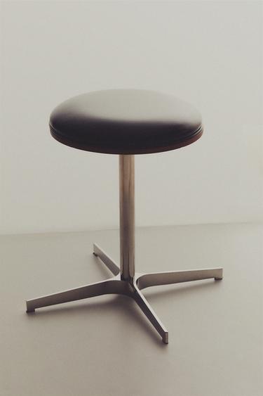 TABOURET CUIR ET ACIER INOXYDABLE - Marron chocolat de Zara