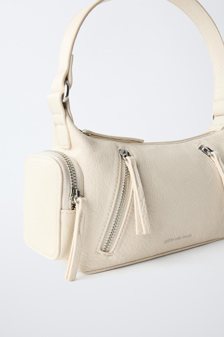 Bolsa de hombro con detalle de cierre 3