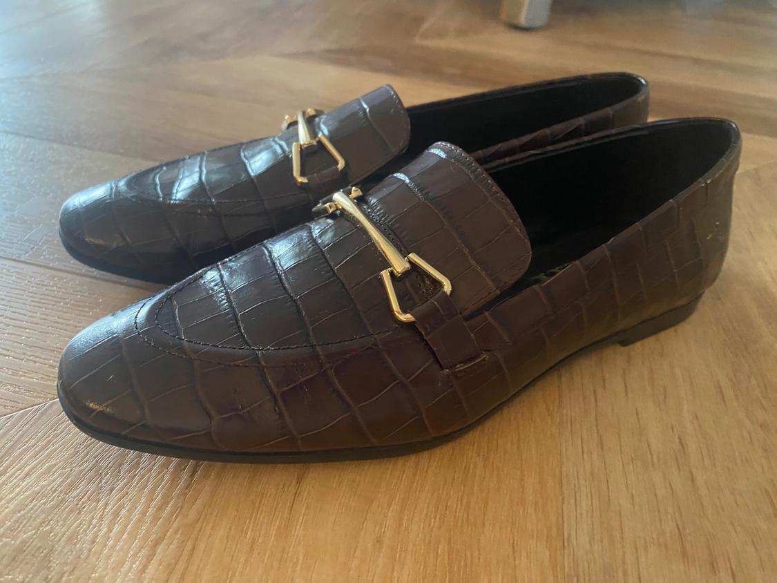 BUCKLED CROC LEATHER LOAFERS