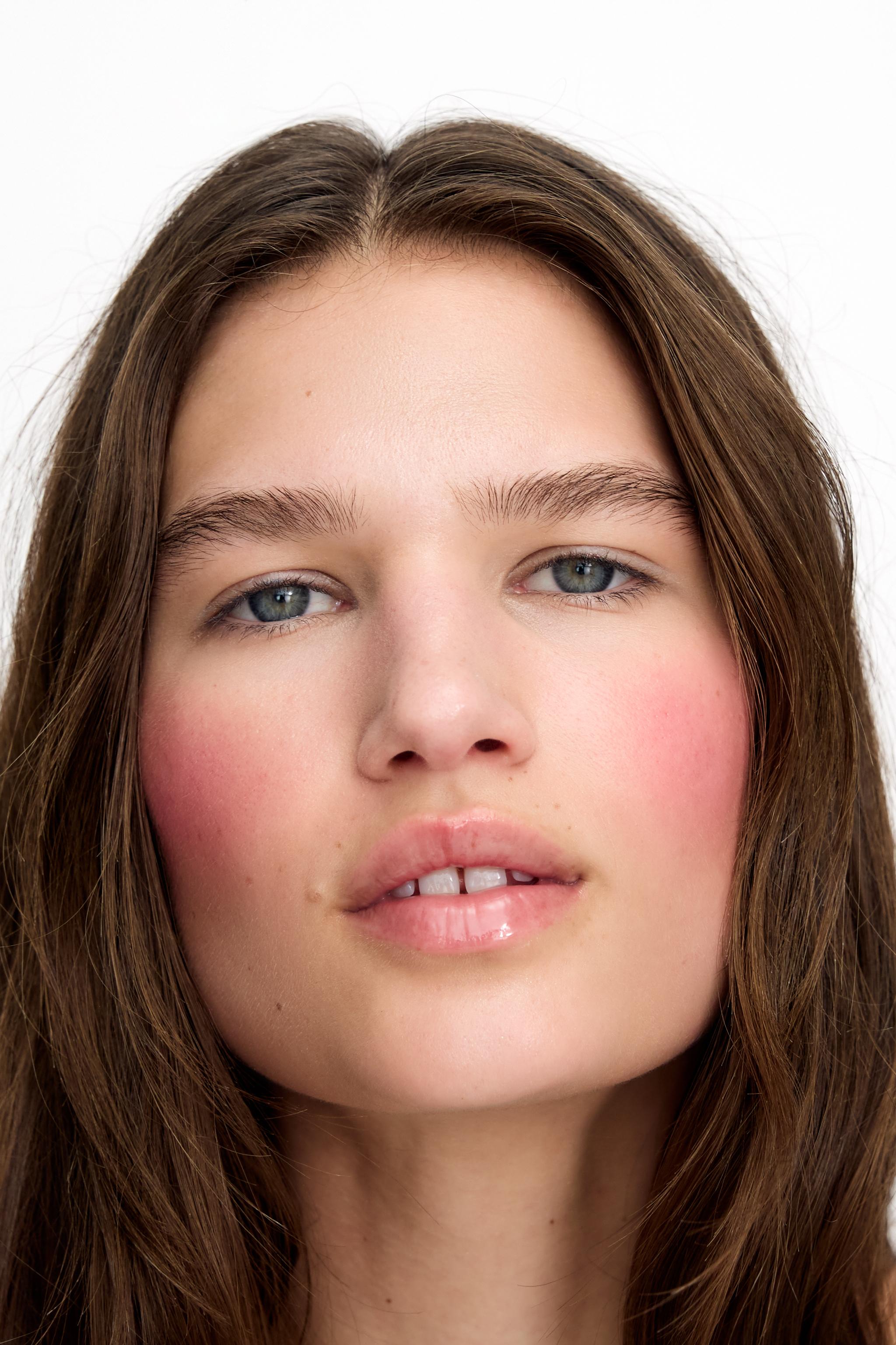 CREAM BLUSH - FIRST FLUSH