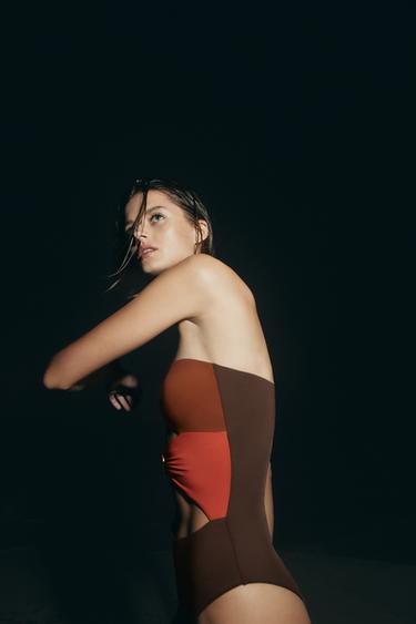 MAILLOT DE BAIN BANDEAU PIÈCES SPIRALE - Marron de Zara - Image 3