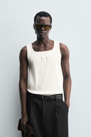 CAMISETA TANK ETIQUETAS - Beige claro de Zara