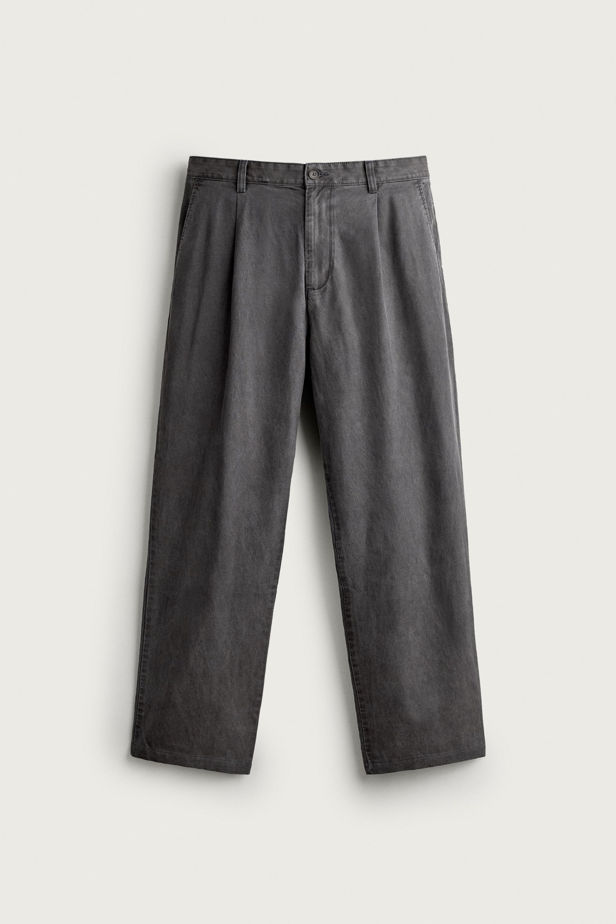 RELAXED FIT PLEATED CHINO PANTS — Anthracite grey