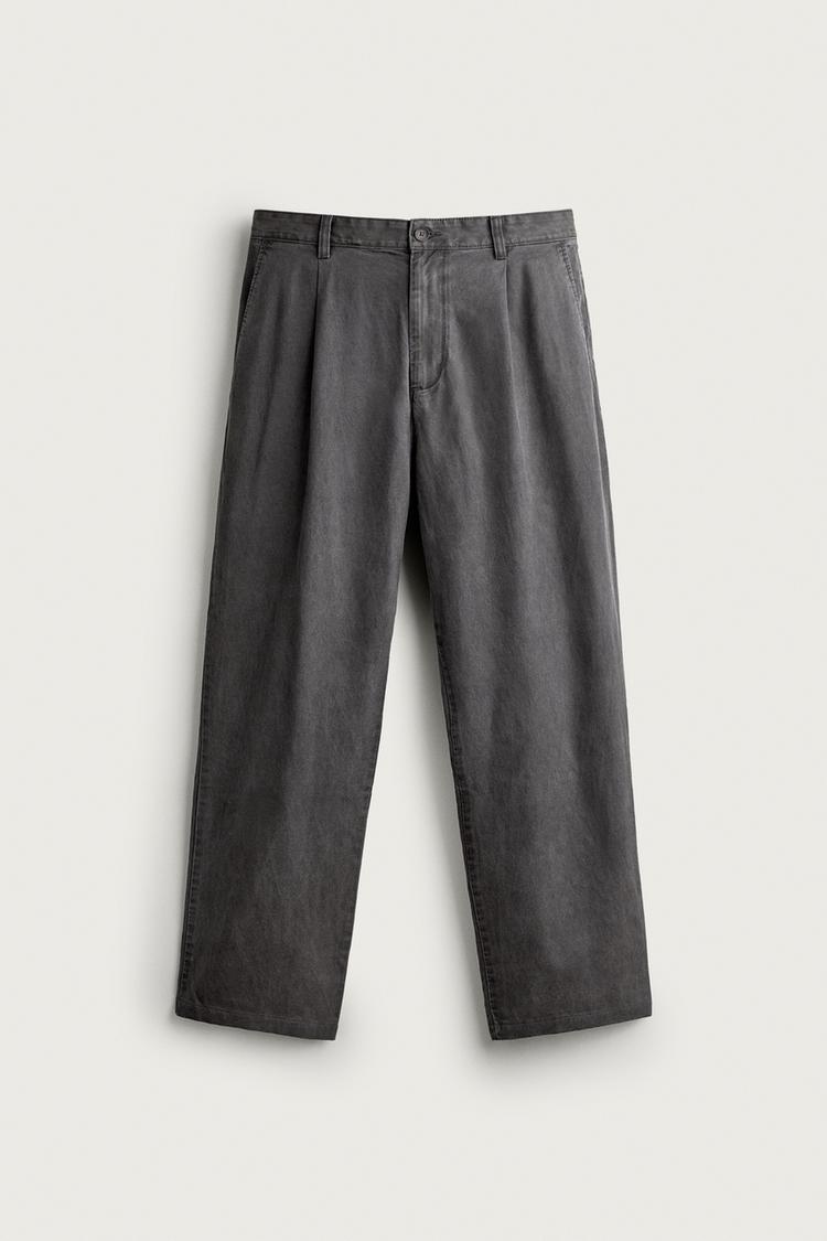 PANTALÓN CHINO CON PLIEGUES RELAXED FIT 5
