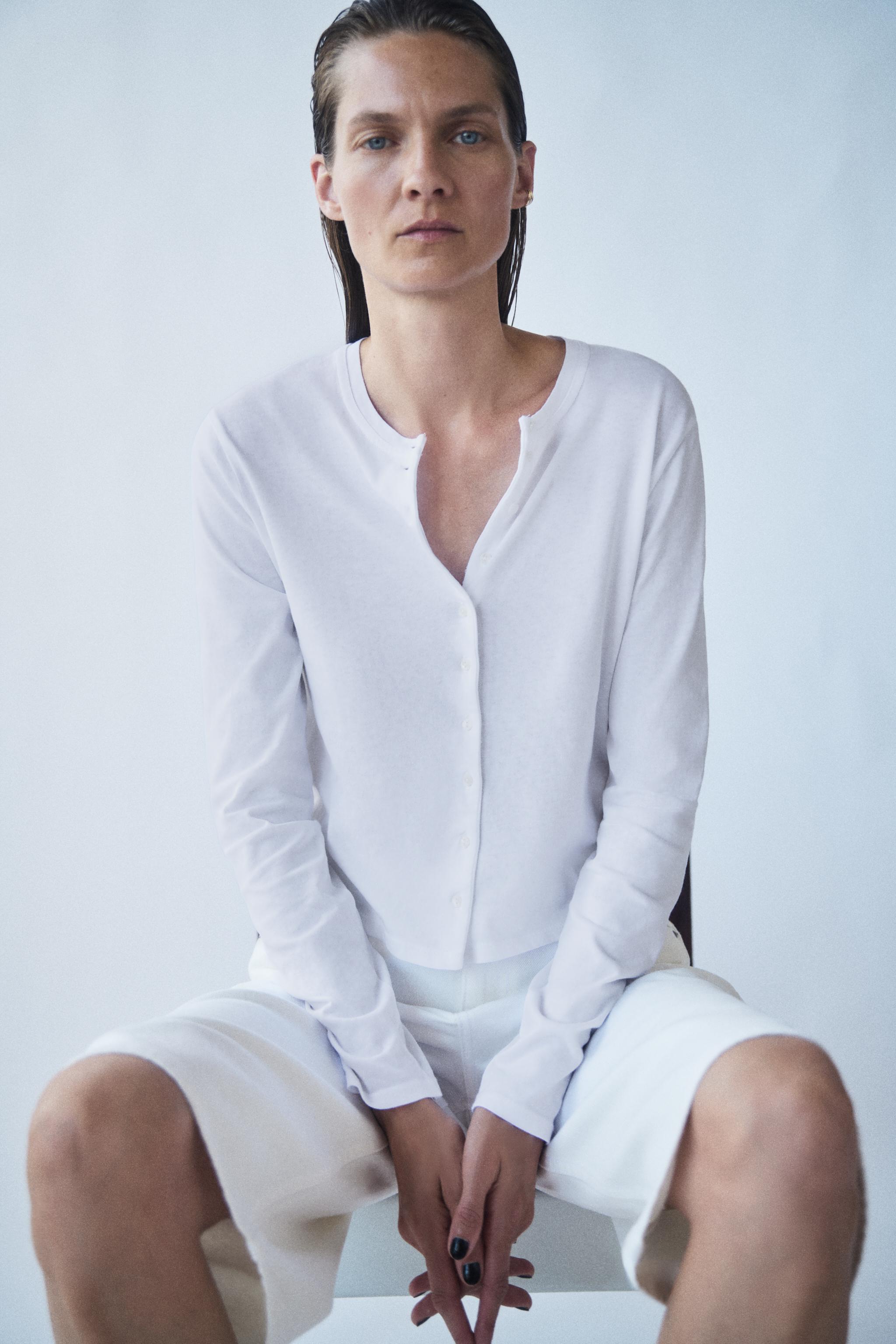 100% COTTON BUTTON T-SHIRT — White