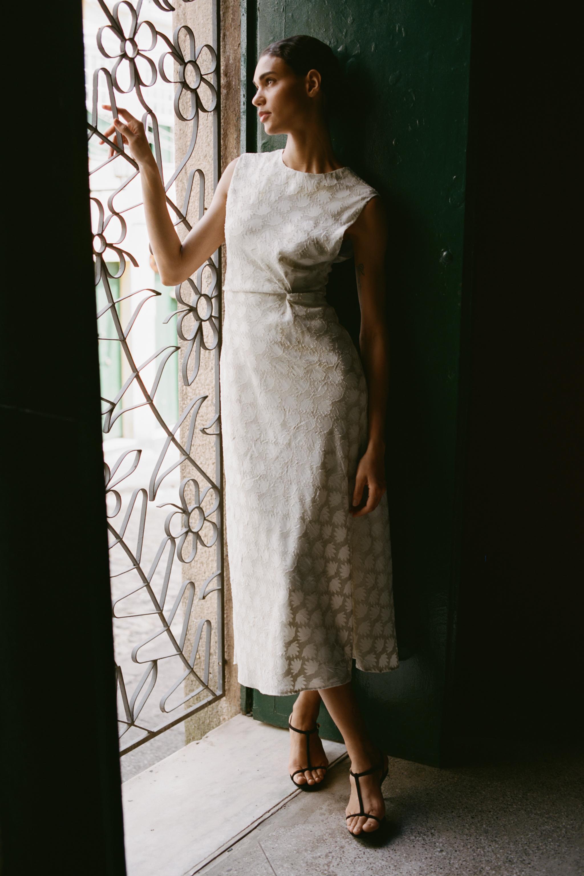 【ZARA】SATIN LACE MIDI DRESS Oyster-white | 1377/927/251 SATIN LACE MIDI DRESS - Oyster-white | ZARA United States