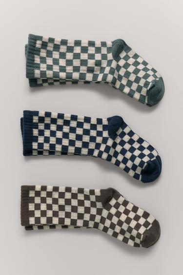 LOT DE TROIS PAIRES DE CHAUSSETTES MONTANTES À DAMIER - Beige clair de Zara