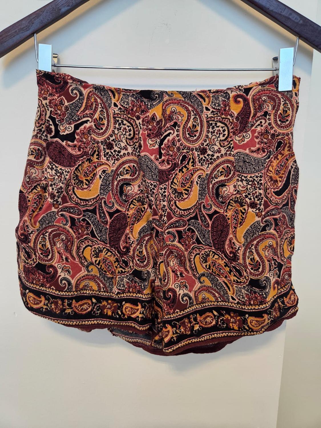 PRINTED WRAP SHORTS - Image 2