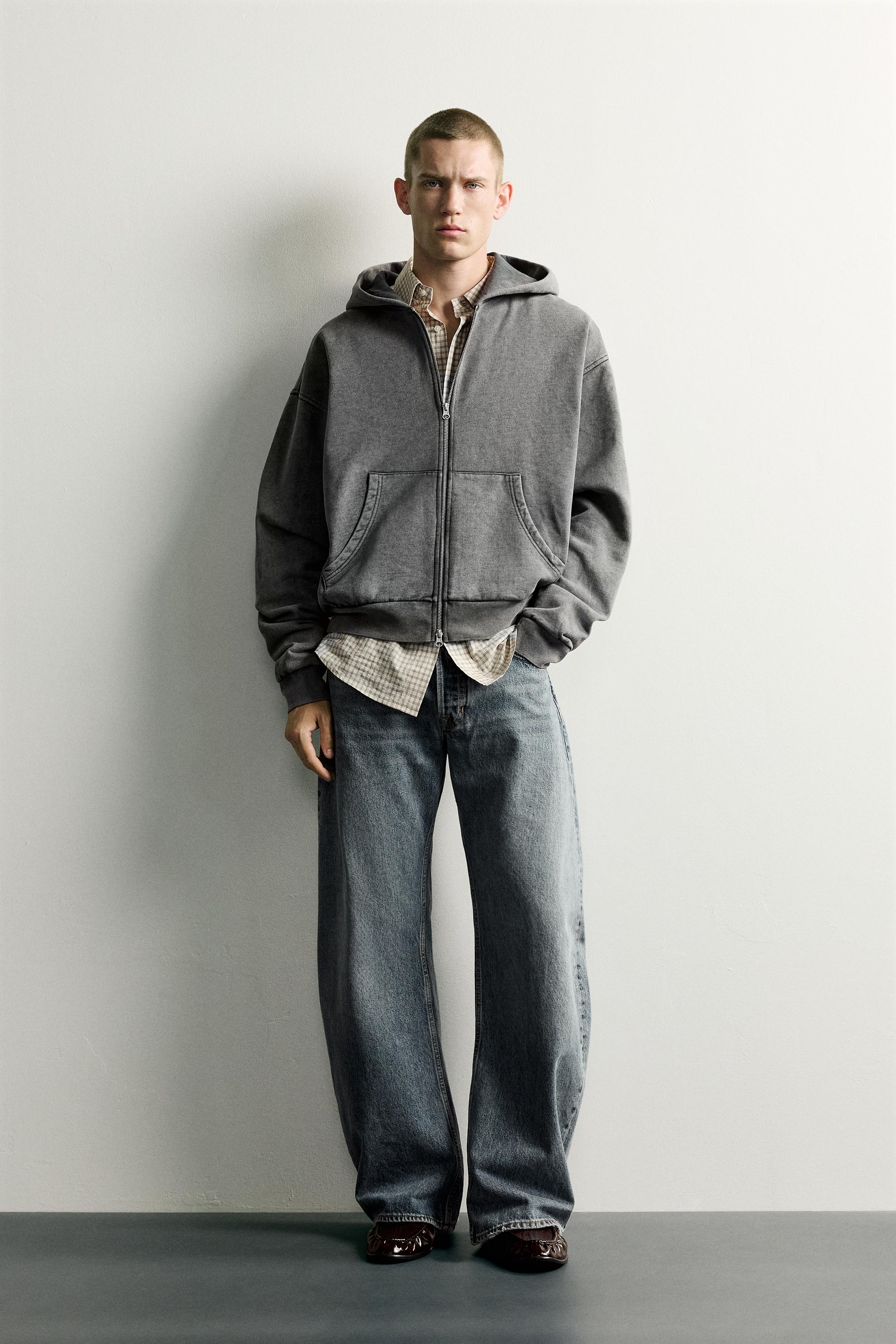 BOXY FIT BASIC ZIP-UP HOODIE
