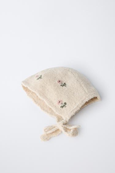 KNIT BONNET WITH FLORAL EMBROIDERY - Light beige by Zara - Image 2