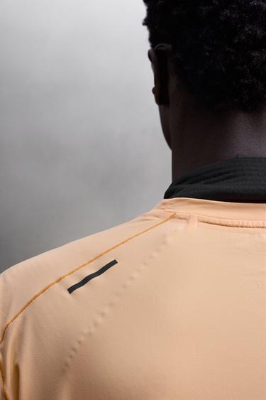 T-SHIRT DE RUNNING À MANCHES COURTES - Orange de Zara - Image 4