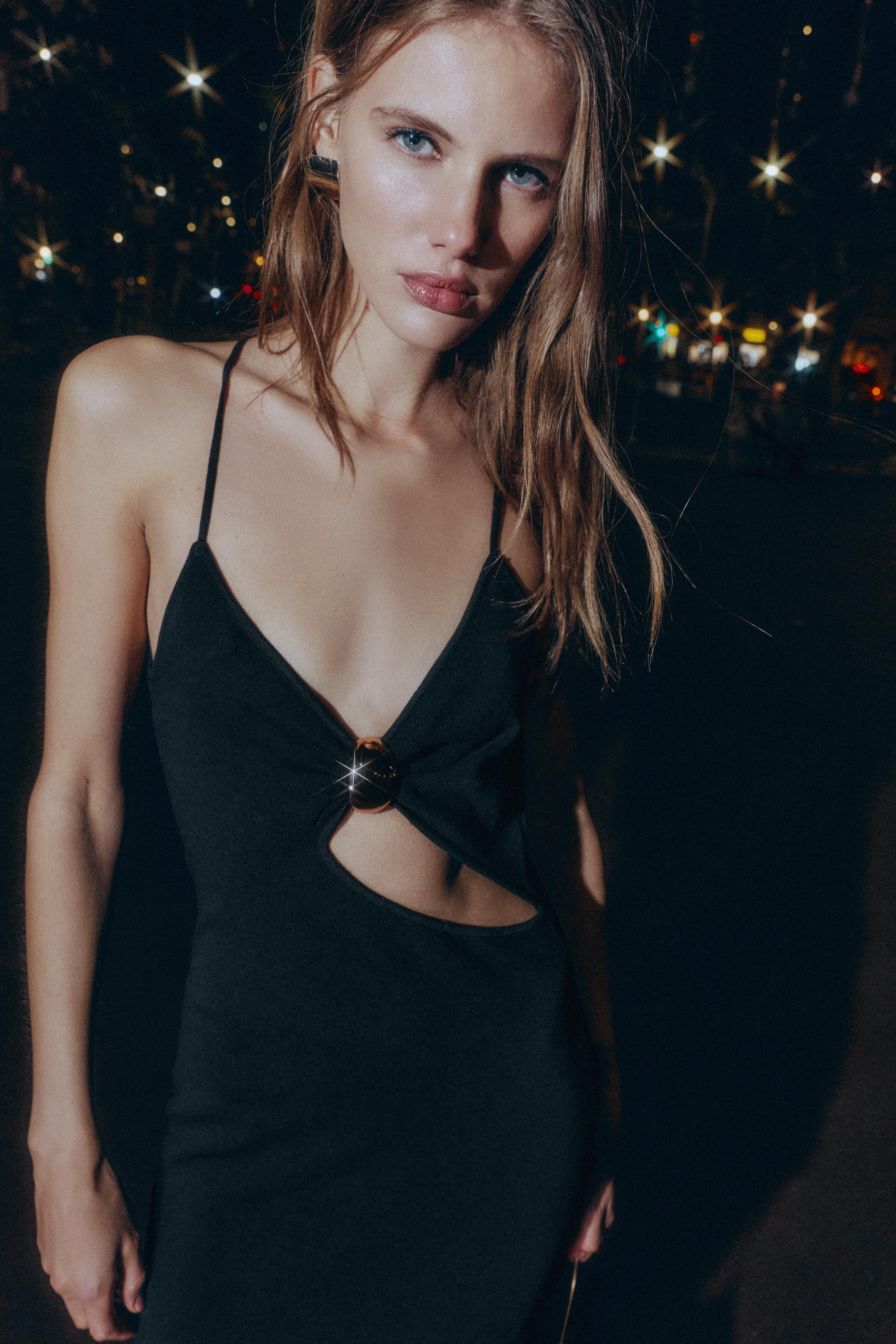 ROBE EN MAILLE AJOURÉE