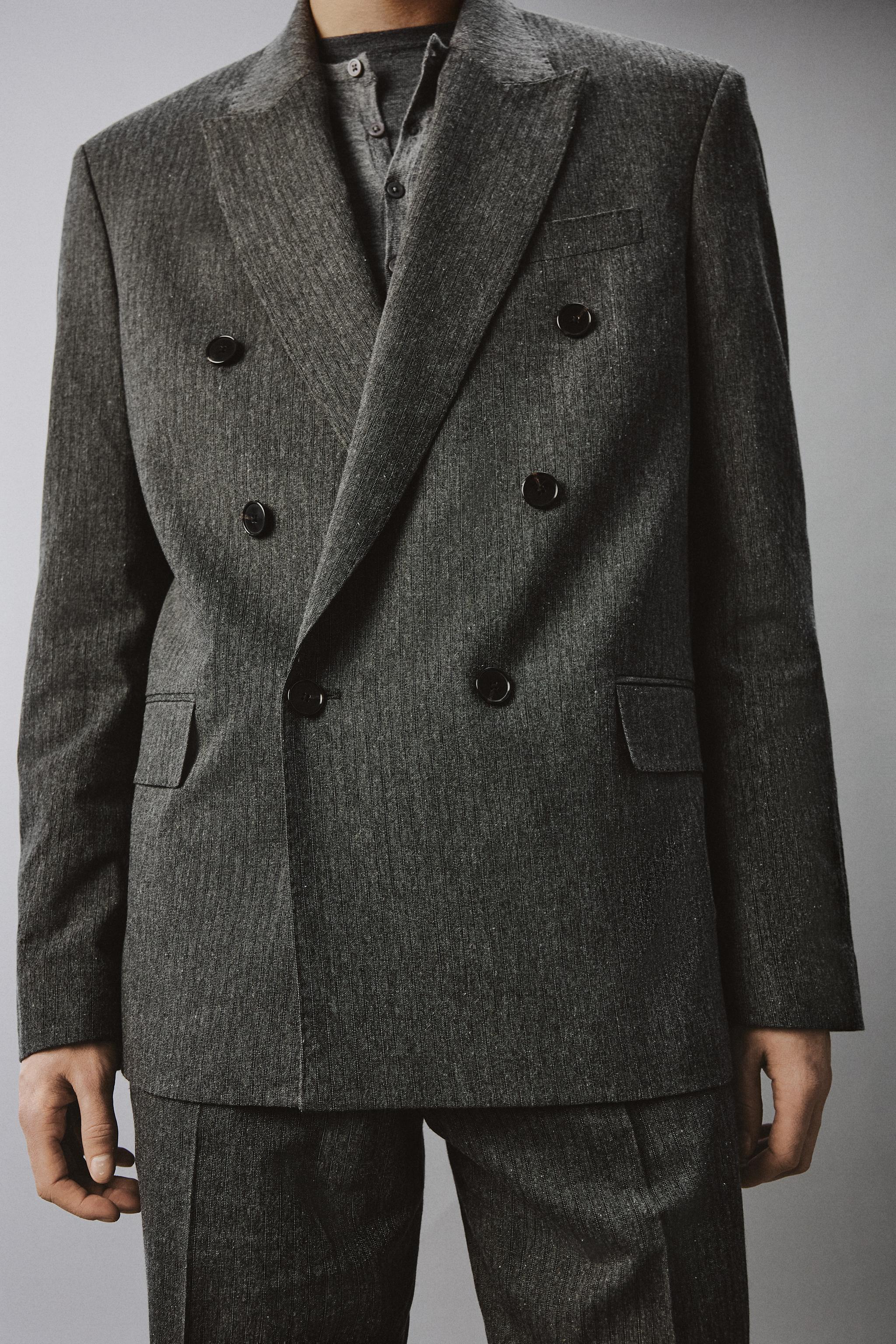 ピンストライプ柄ダブルブレストスーツブレザー - グレー | ZARA Japan
