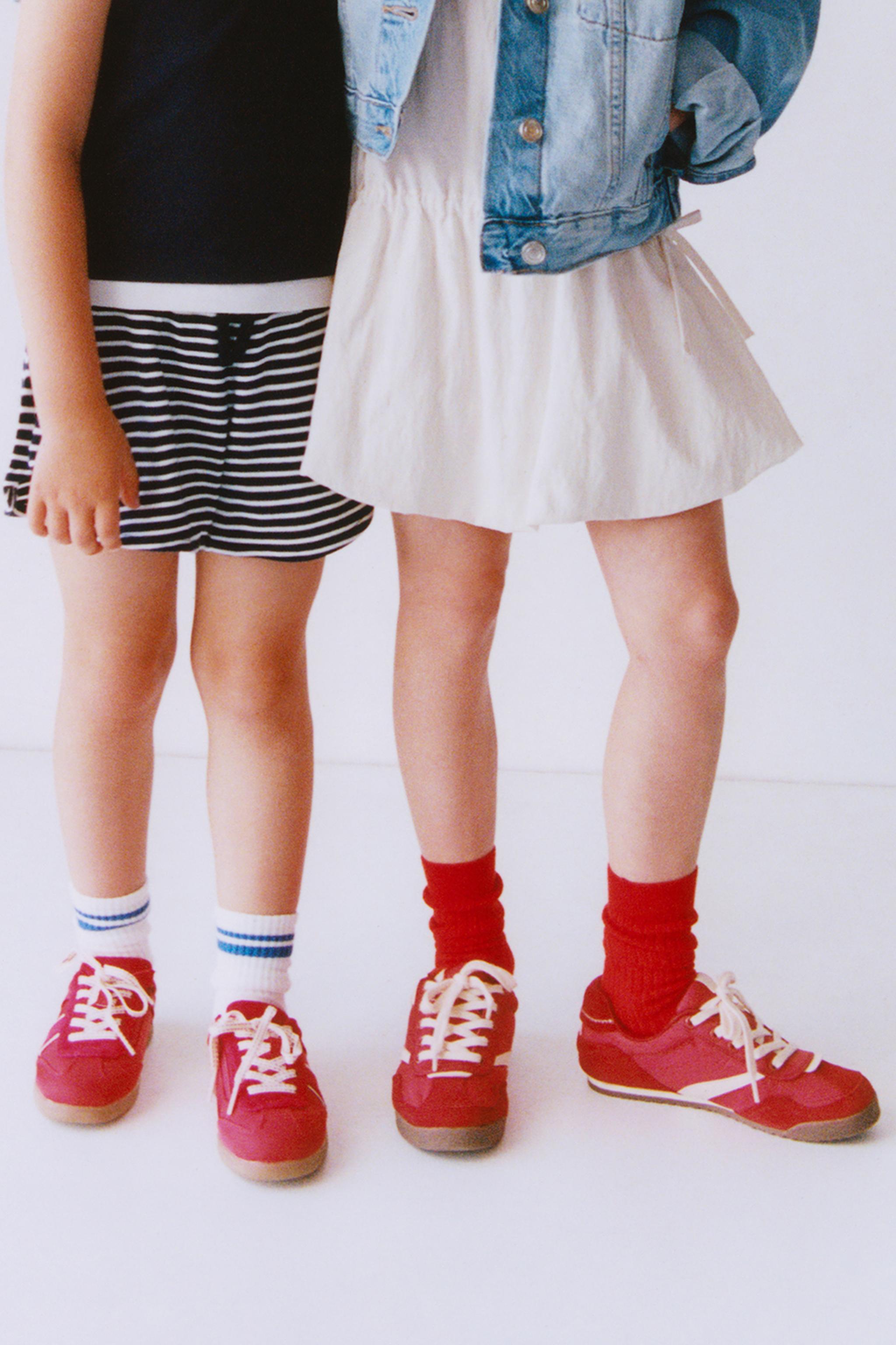 CONTRAST SNEAKERS — Red