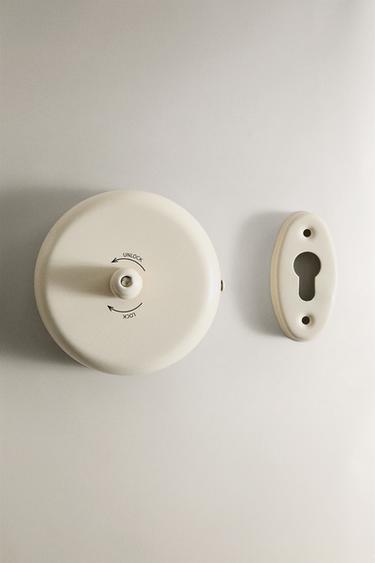 RETRACTABLE WALL CLOTHES LINE - Cream by Zara