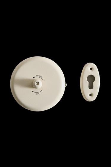 RETRACTABLE WALL CLOTHES LINE - Cream by Zara - Image 0