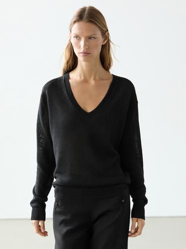 Pull en maille de lin à col en V - Noir de Zara