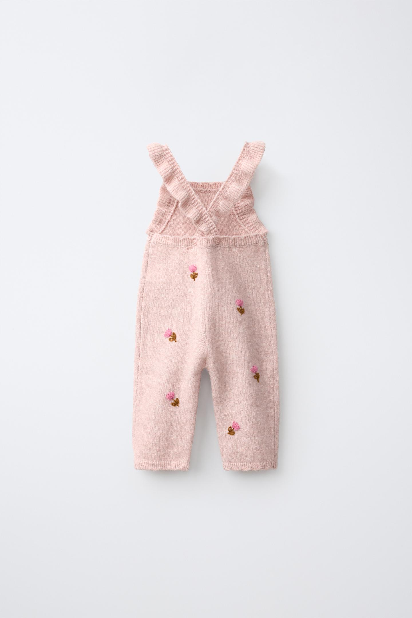 Детский комбинезон Zara Long Knit Overalls with Embroidered Flowers, цвет: Бледный розовый — фото 2