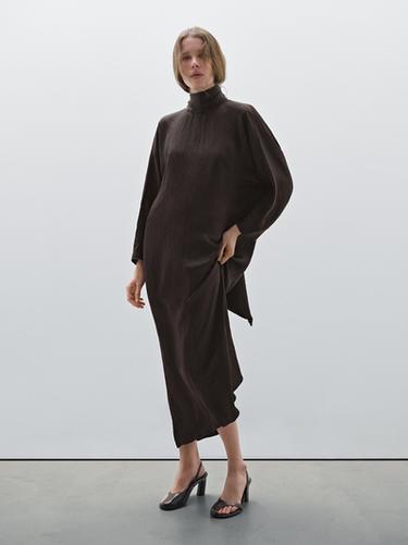 Zara Flowing dress with low-cut back - Studio - Chocolate - Image 0