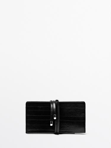 Bolso mano piel serraje textura - Negro de Zara