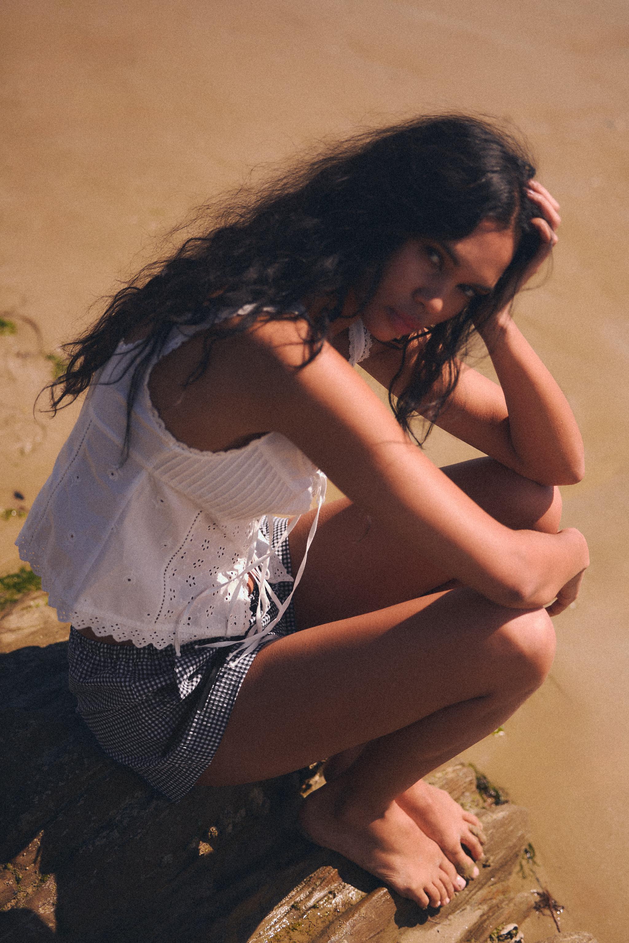 Onamning tangasida porno Tula shahridan shaxsiy pornografik fotosuratlar katalogi