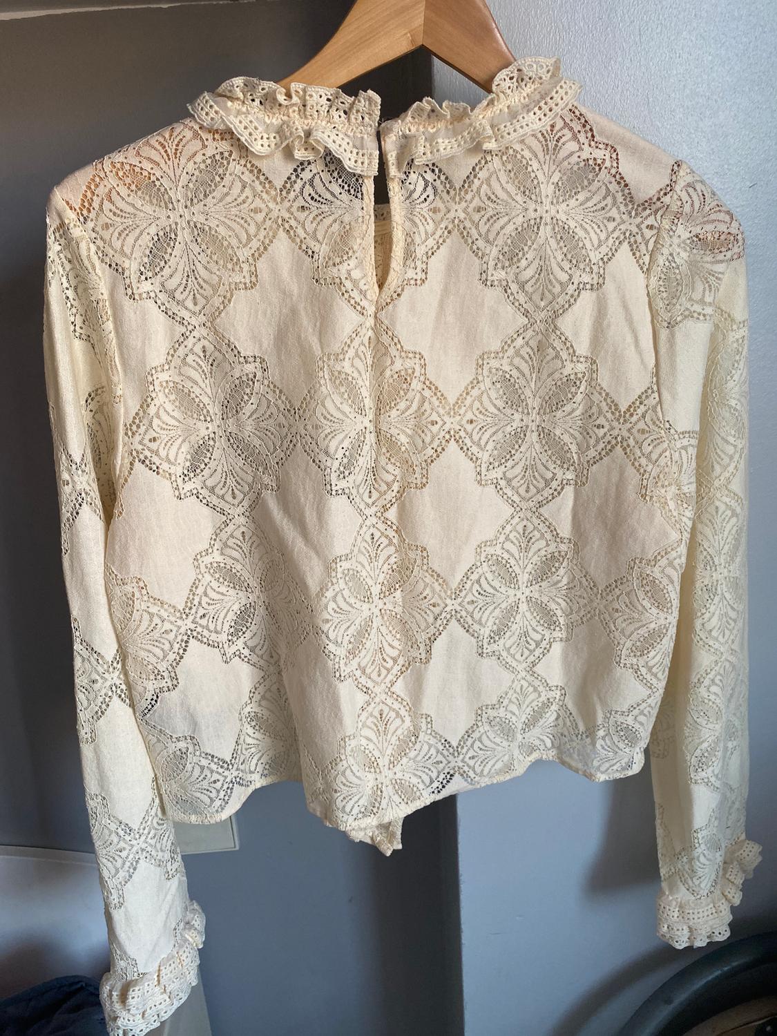 ROMANTIC RUFFLED BLOUSE - Image 5