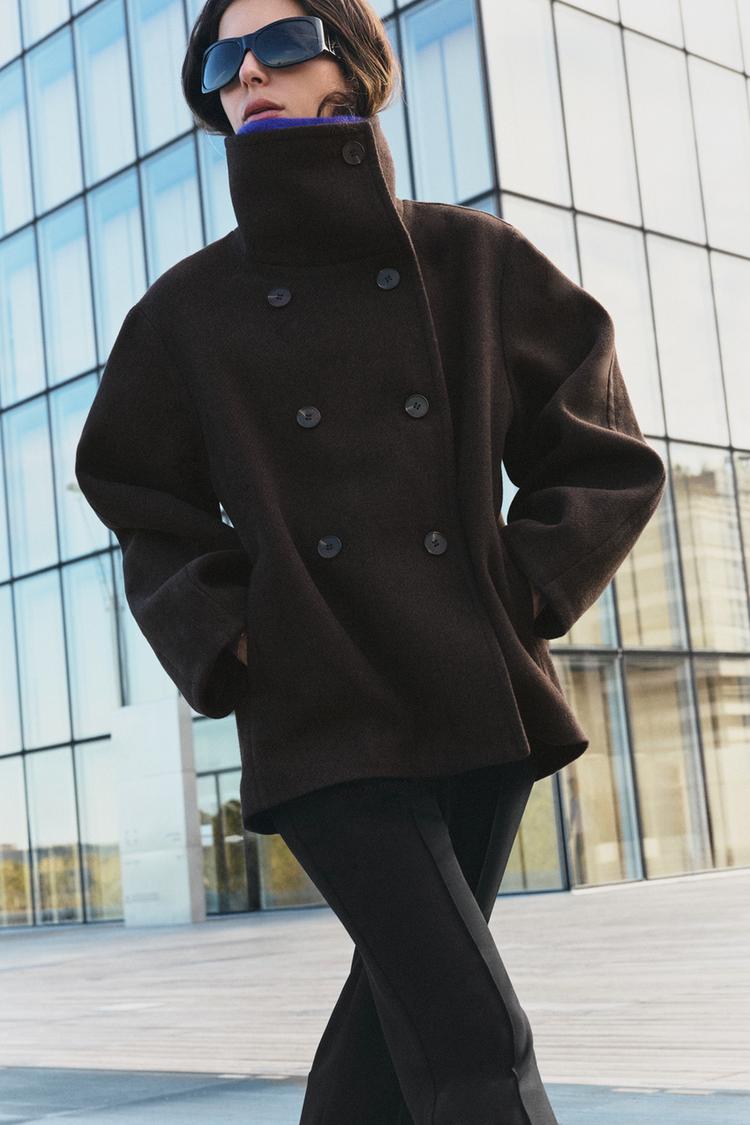 HIGH-NECK SHORT COAT — Brown