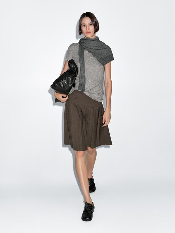 Short box pleat sash skirt