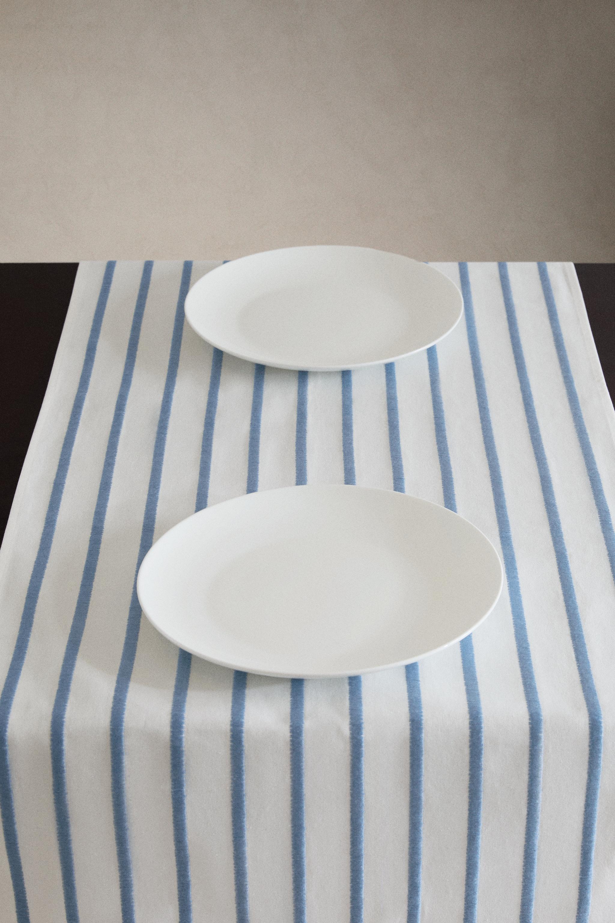 EMBROIDERED STRIPE TABLE RUNNER — Blue