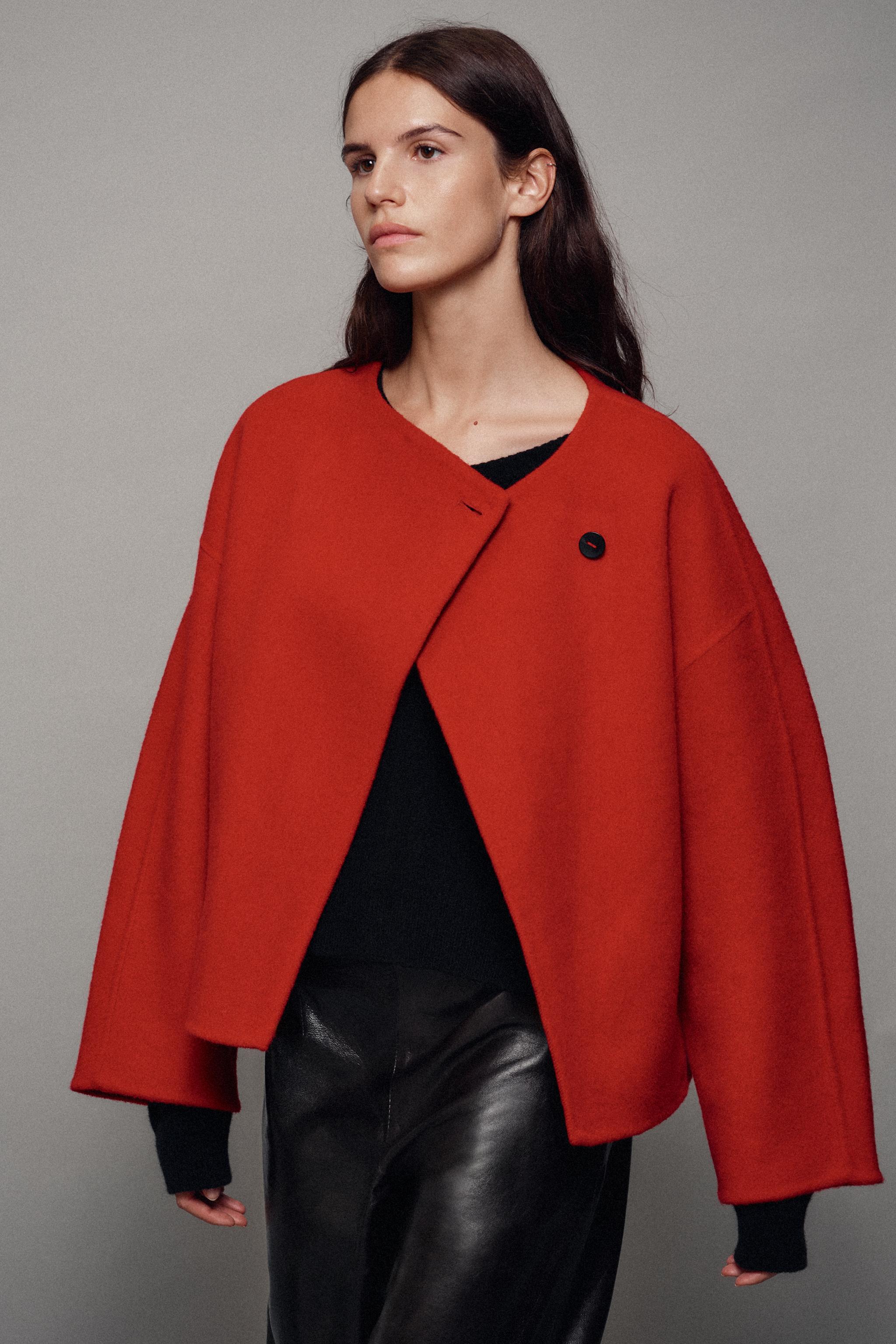 ZW COLLECTION ウール混ショートコート - レッド | ZARA Japan / 日本