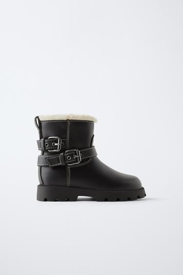 BOTA HEBILLAS FORRADA - Negro de Zara