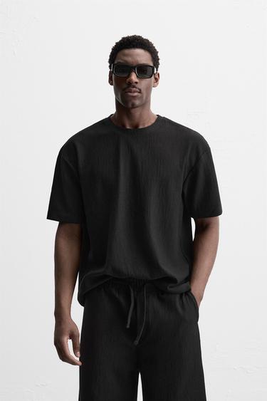 TEXTURED RELAXED FIT T-SHIRT - Black by Zara