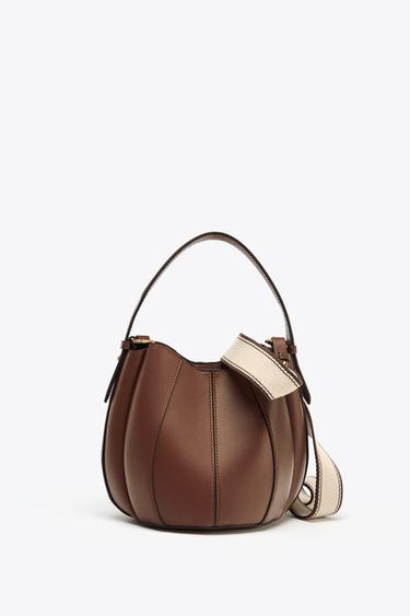 SAC SEAU SURPIQÛRES - Marron foncé de Zara