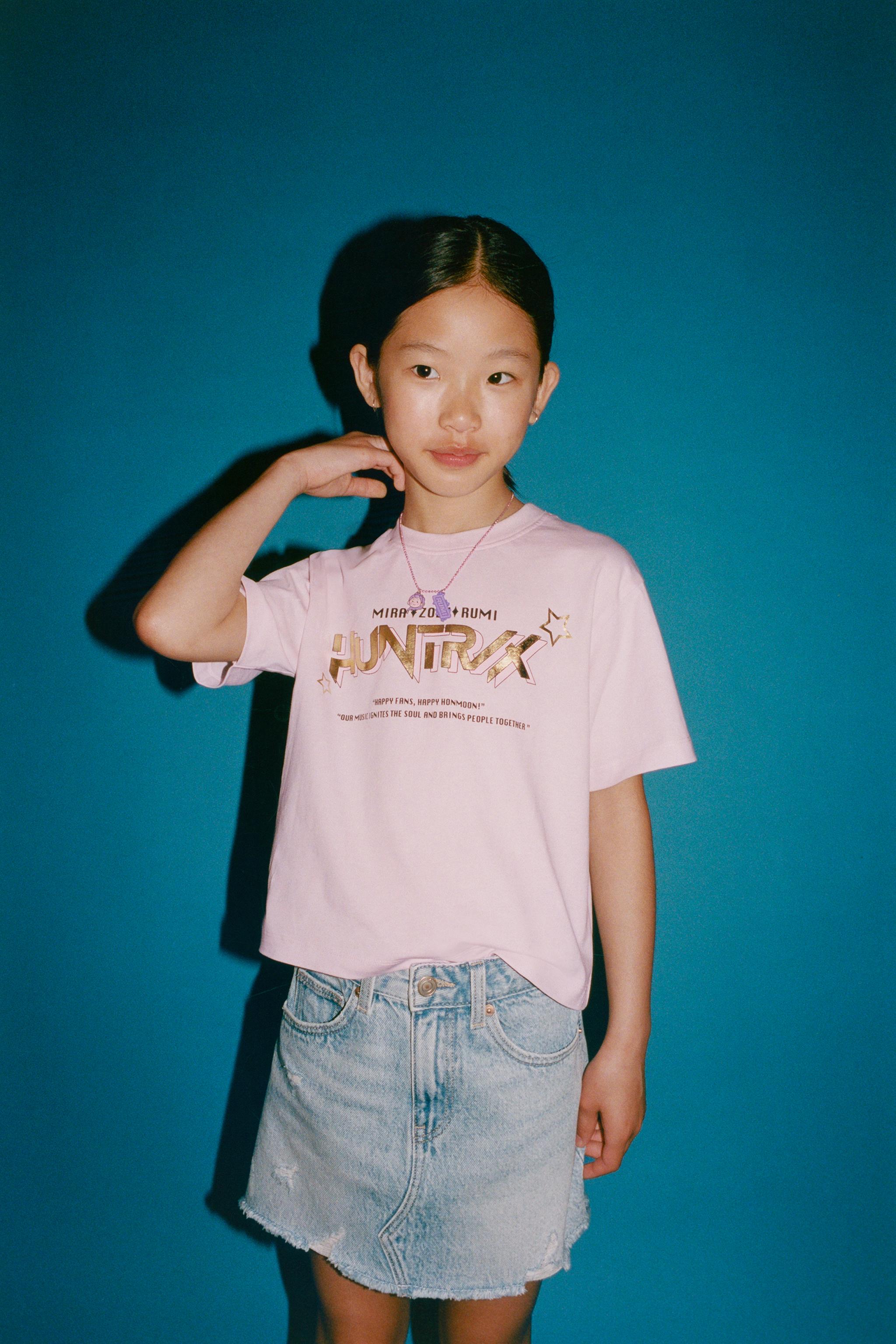 KPOP DEMON HUNTERS™ NETFLIX © T-SHIRT — Pink