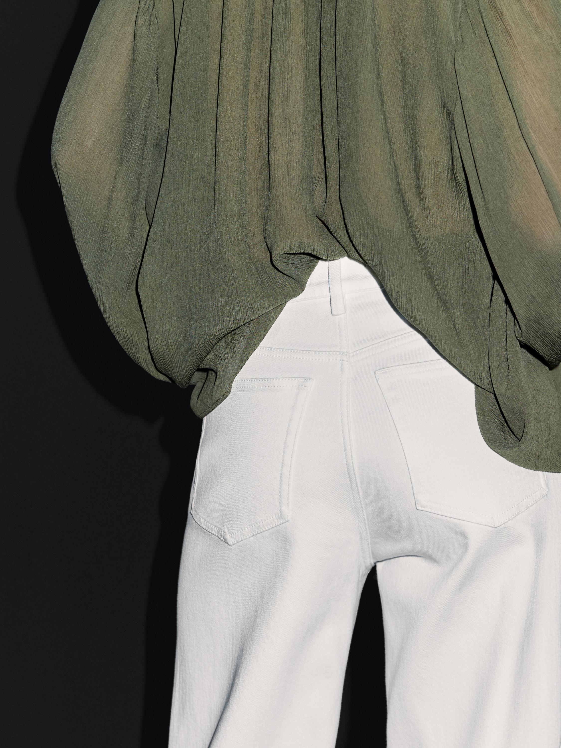 Flared high-waist jeans