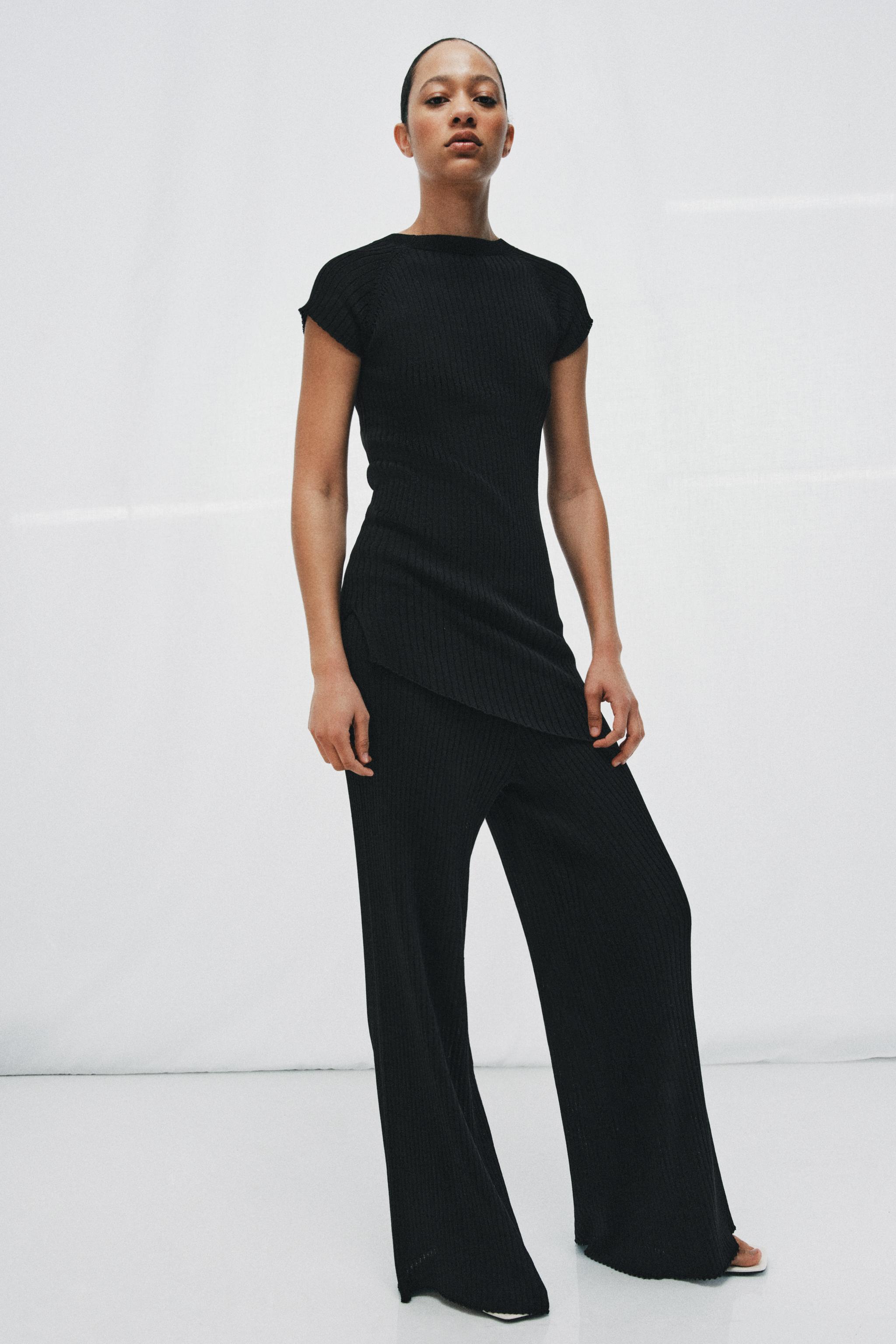 PANTALON LARGE EN MAILLE CÔTELÉE